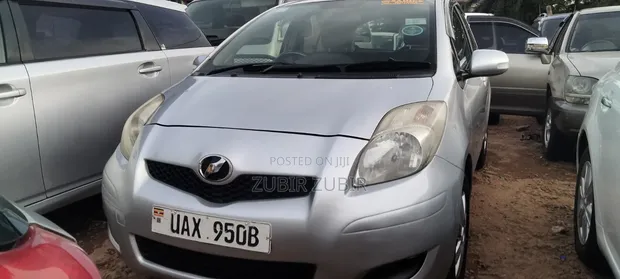 Toyota Vitz 2008 Silver - 1