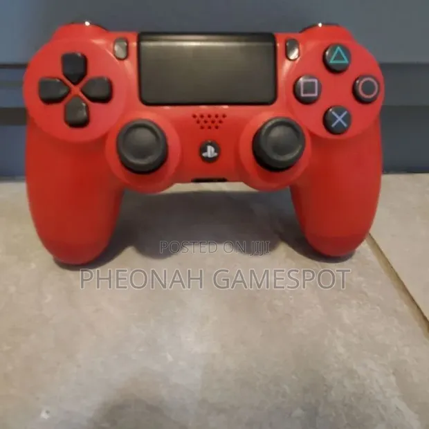PS4 Original UK Used Controller - 1