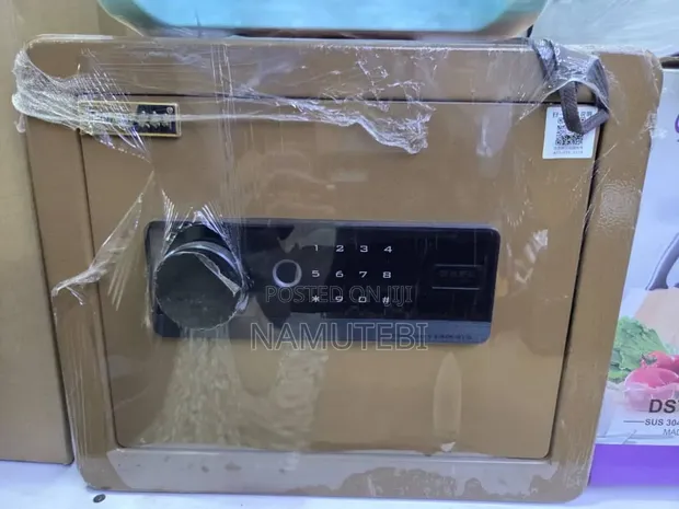 Onnais 15kg Fireproof Mini Safe with Fingerprint Scanner - 1