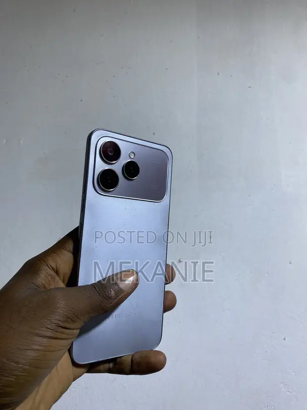 Tecno Spark 40 128GB Silver - 1