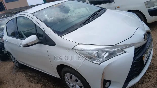 Toyota Vitz 2018 White - 1