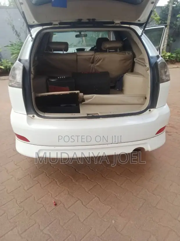 Toyota Harrier 2.4 SUV 2006 White - 1