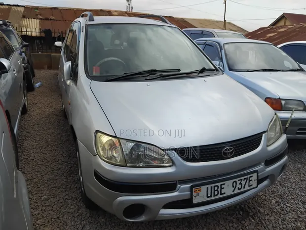 Toyota Corolla Spacio 2002 Silver - 1