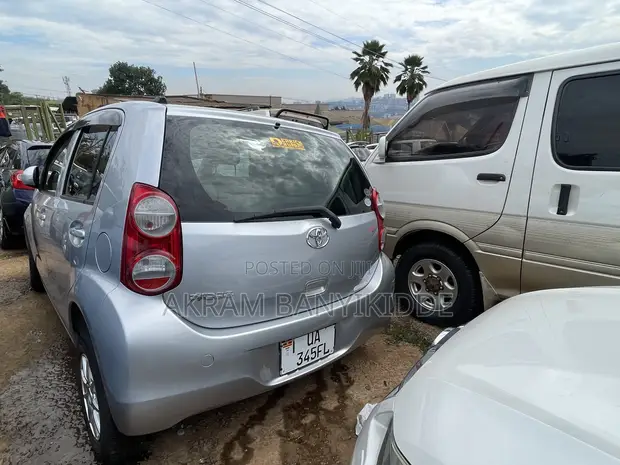 Toyota Passo 2008 Silver - 1
