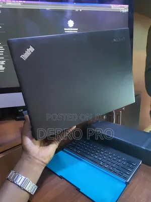 Lenovo ThinkPad X1 Carbon Laptop