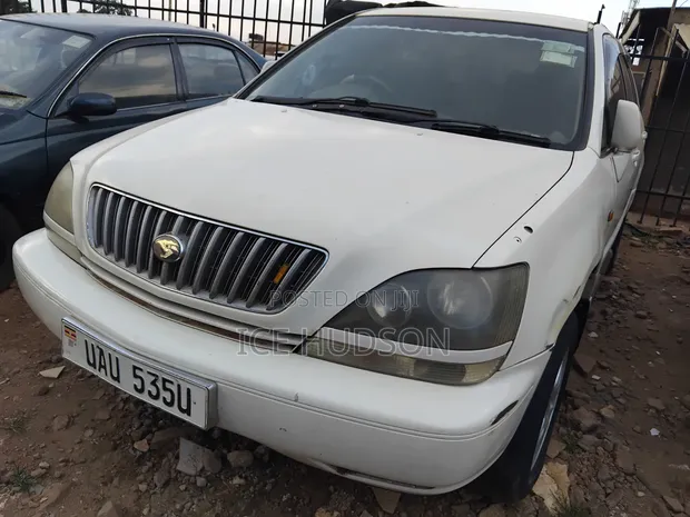 Toyota Harrier 2002 - 1