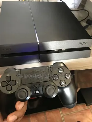 PS4 Standard Console