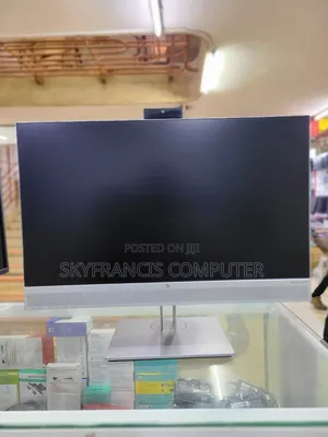 HP E24m 24-inch IPS Monitor with Speakers and Camera
