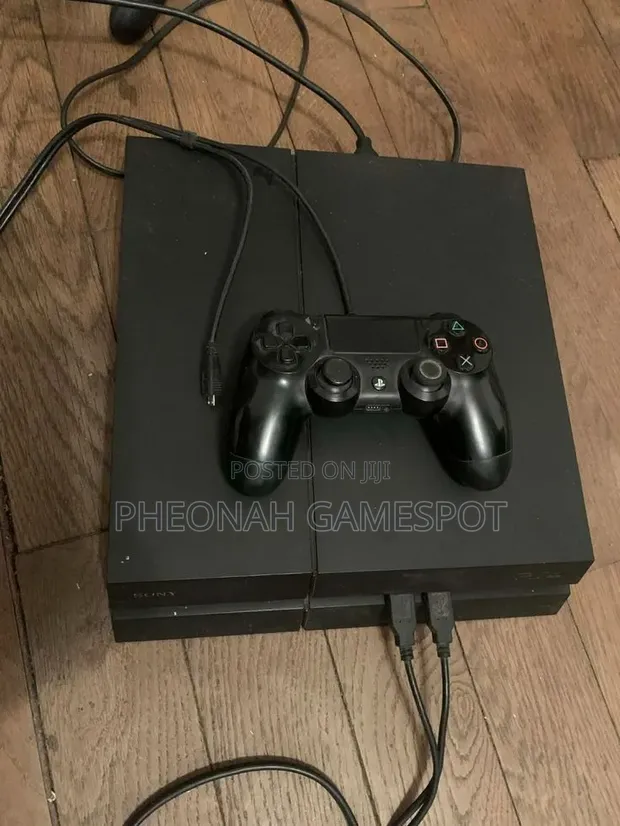 PS4 Standard Console - 1