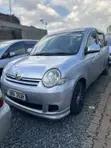 Toyota Sienta 2006 Silver - 3