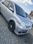 Toyota Sienta 2006 Silver - 5