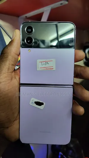 Samsung Galaxy Z Flip4 512GB Purple (Used)
