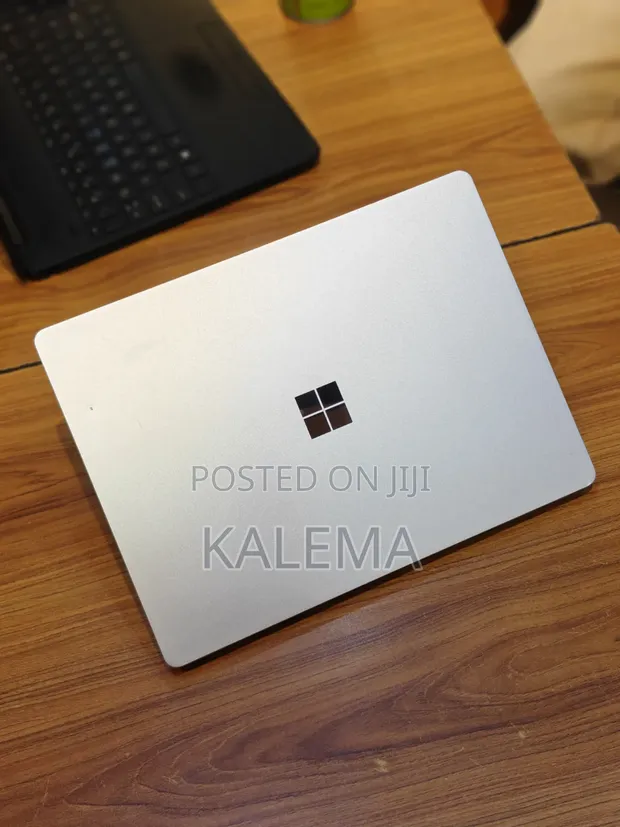 Microsoft Surface Go 2 Laptop - 8GB RAM, 128GB SSD - 1