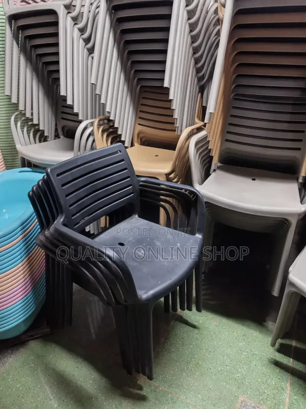 Portable Midback Plastic Chairs - 1