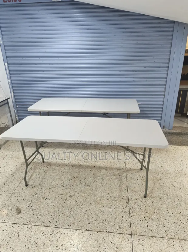 6ft Foldable Plastic Table - 1