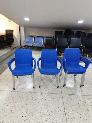 Armchair / Club Plastic Chairs