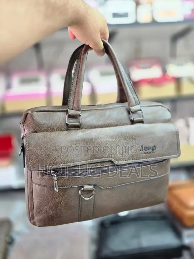 Jeep Buluo 15-inch Men's Leather Messenger Bag & Business Briefcase - 1
