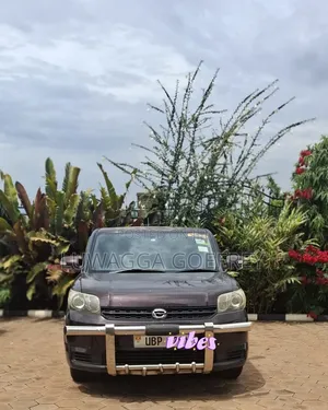 Toyota Rumion 1.5 FWD 2023 Maroon