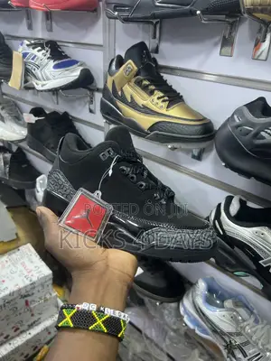 Air Jordan 4 Sneakers