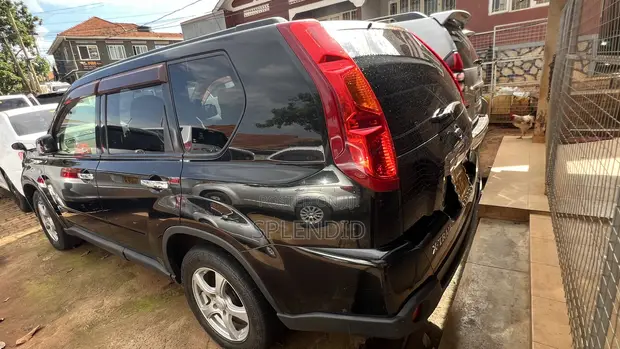 Nissan X-Trail 2009 Black - 1