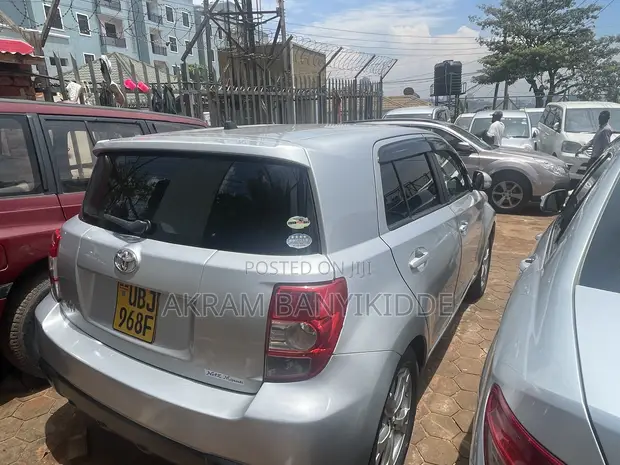 Toyota IST 2008 Silver - 1