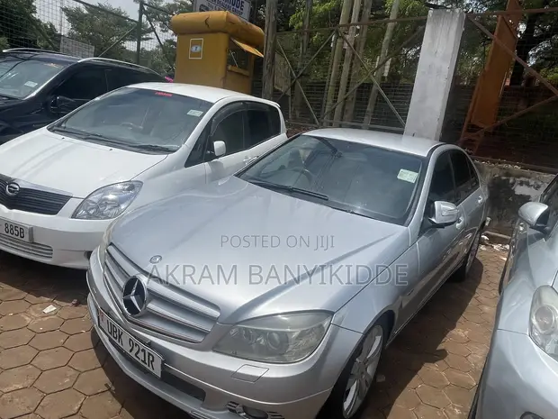 Mercedes-Benz C200 2012 Silver - 1