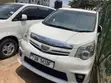 Toyota Noah 2012 White - 4