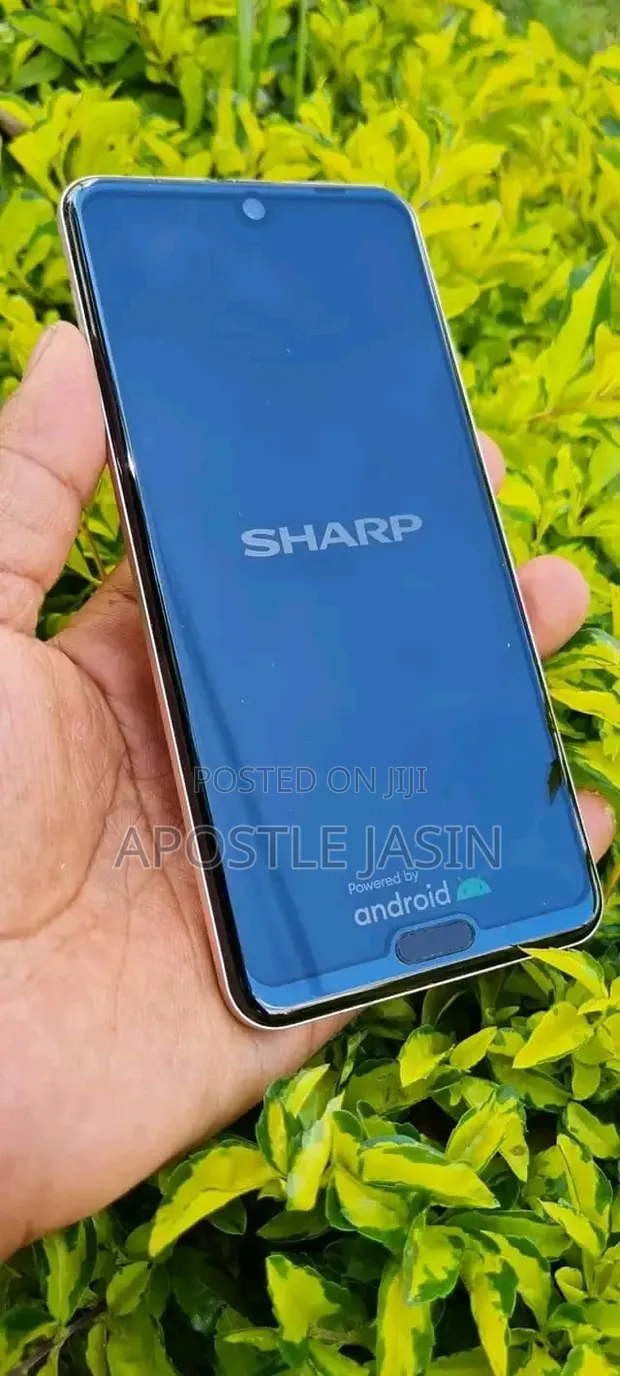 Sharp Aquos R3 128GB Gold - 1