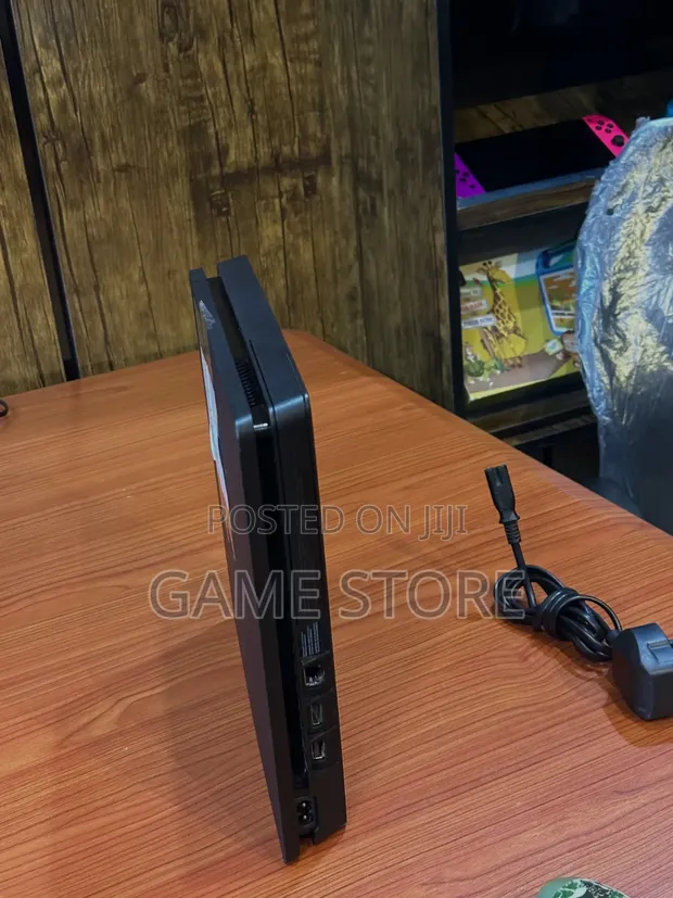 PS4 Slim 500GB - 1