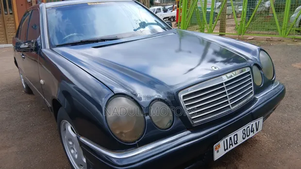 Mercedes-Benz E320 2005 Black - 1