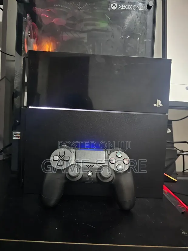 PS4 Standard 500GB - 1