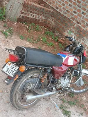 Bajaj Boxer 2017 Red