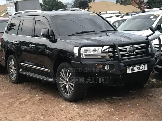 Toyota Land Cruiser Prado 2017 Black - 1