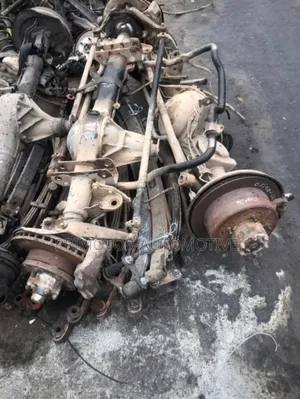 Toyota Harrier Wheel Hubs and Connecting Arm