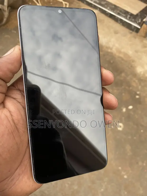 Infinix Smart 7 HD 64GB White - 1