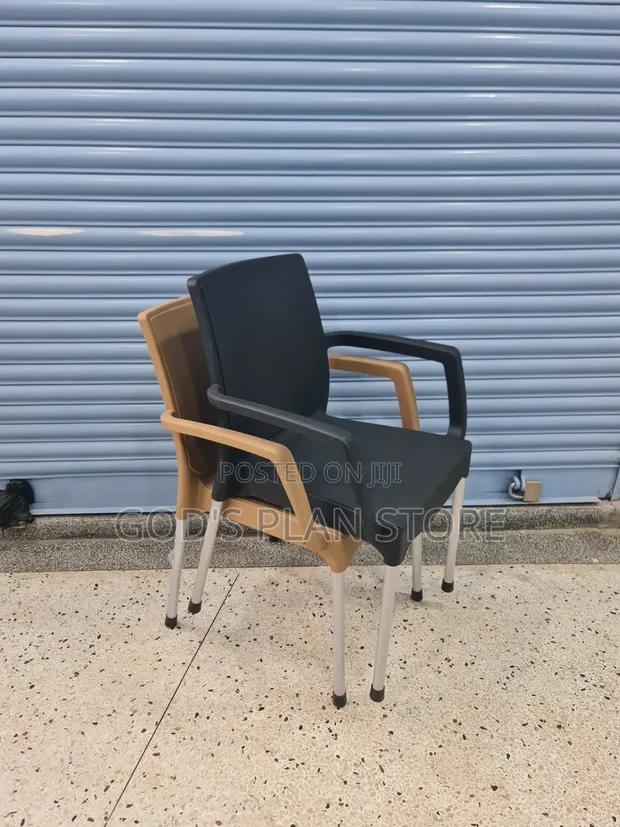 Everest Armrest Plastic Chairs - 1