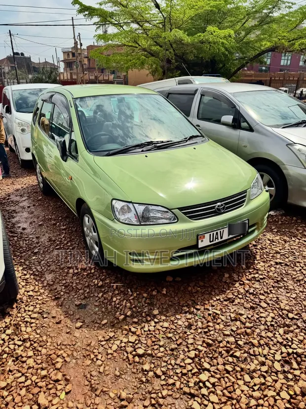 Toyota Corolla Spacio 2006 Green - 1