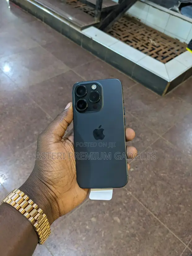 Apple iPhone 16 Pro 256GB Black - 1