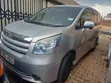 Toyota Noah 2010 Silver - 1