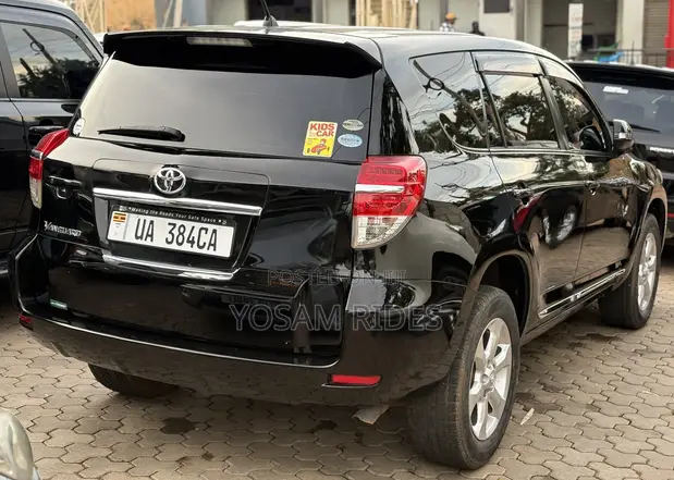 Toyota Vanguard 2013 Black - 1