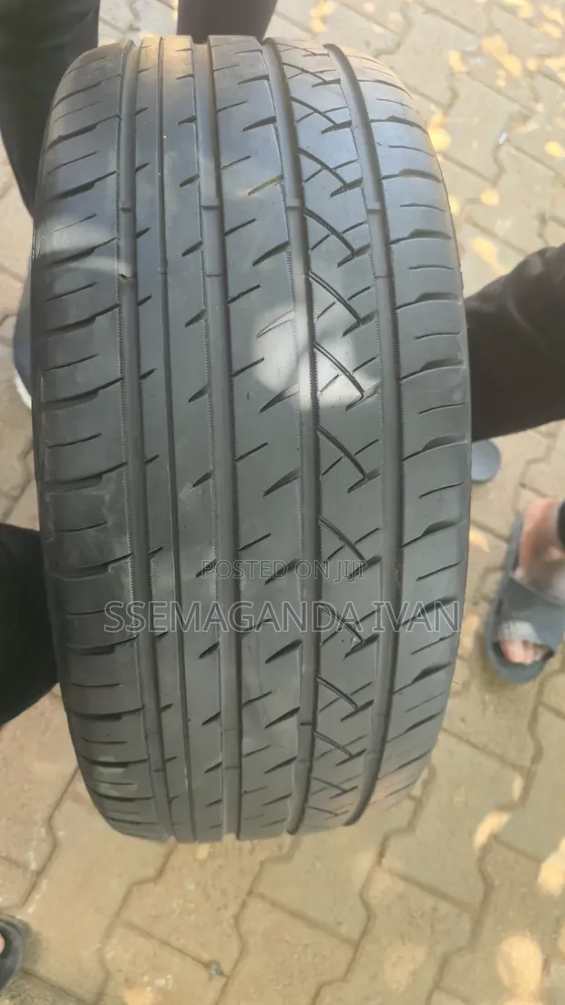 Used 245/45R19 Single Tire - 1
