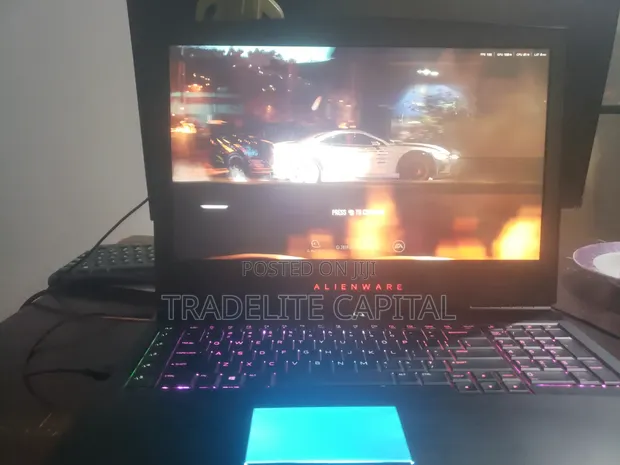 Alienware 17 R4 Laptop - 32GB RAM, Intel i7, 1TB SSD - 1
