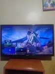 Used Xbox One Microsoft with 2 Controllers and Games - 4