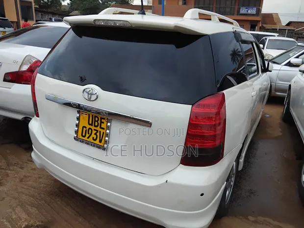 Toyota Wish 2005 White - 1