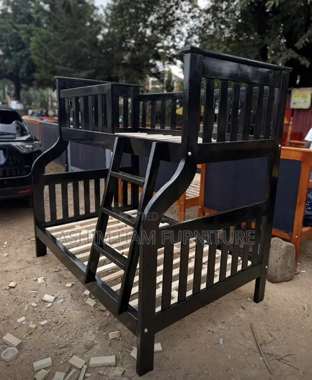 Modern Pure Black Bunk Bed - 1