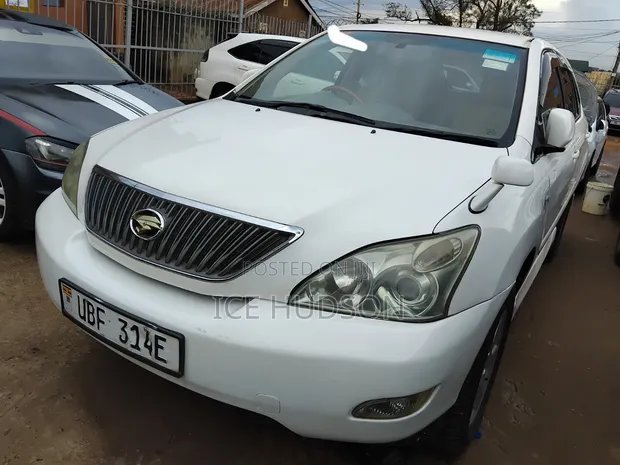 Toyota Harrier 2007 White - 1