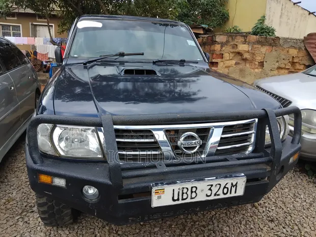 Nissan Patrol 2004 Black - 1