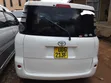Toyota Sienta 2007 White - 2