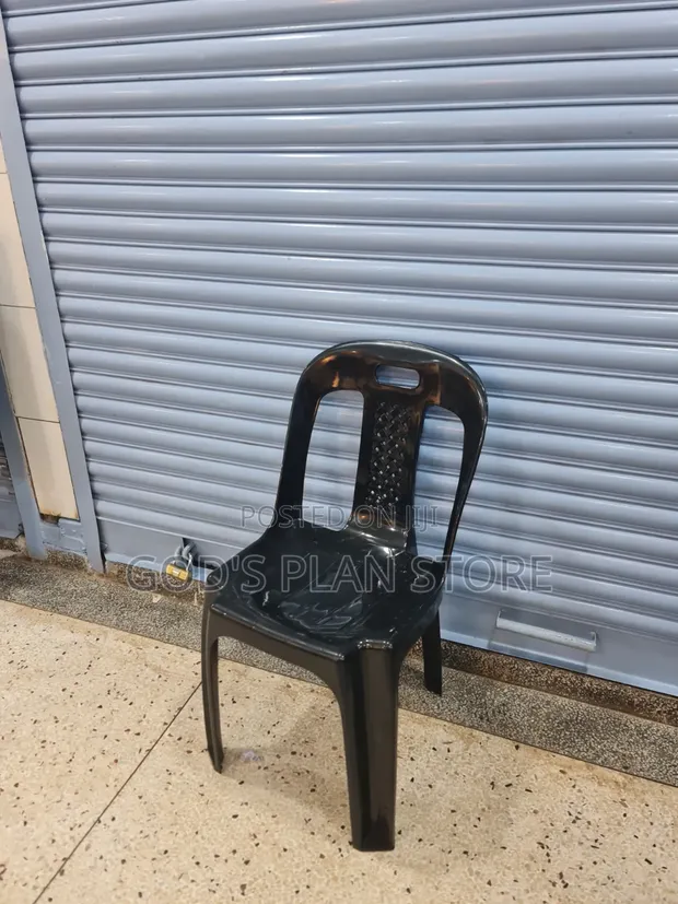 1pc Rare Plastic Chairs - 1
