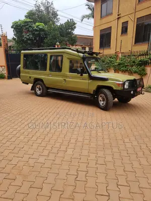 Toyota Land Cruiser Hardtop 4x4 for Hire